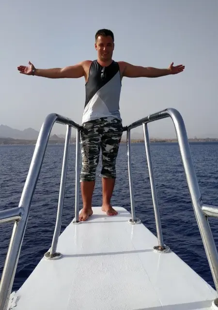 Я Андрей, 40, знакомлюсь для открытые отношения в Харькове