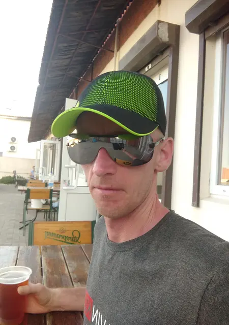 Я Zheka, 39, знакомлюсь на одну ночь в Мариуполе