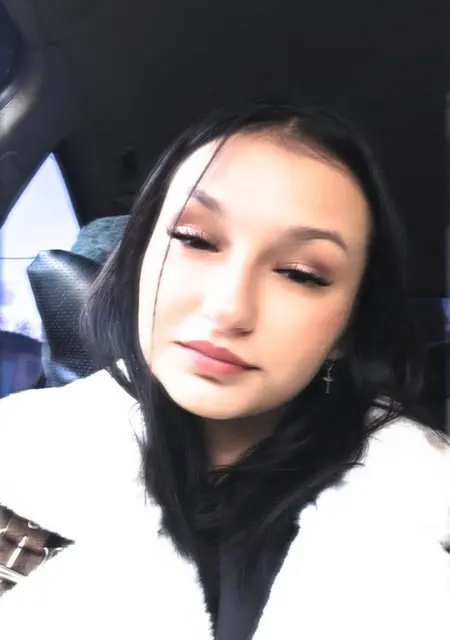 Мила из Луганска, мне 18, познакомлюсь для общения