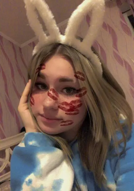 Я Настя, 21 років з Київ, шукаю знайомство для приємне проведення часу