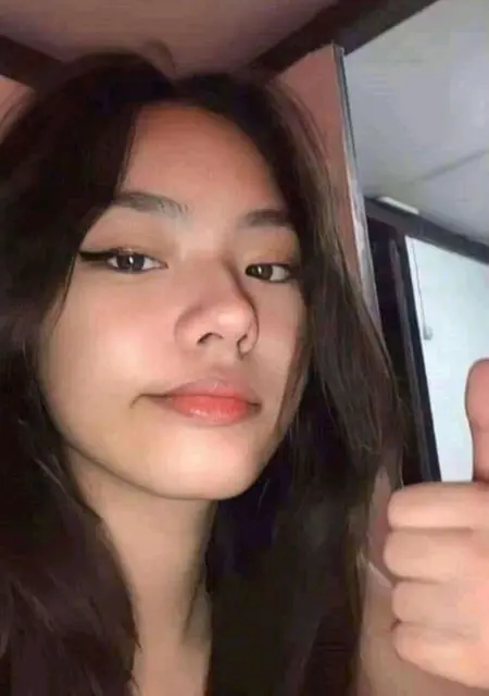 Eniaa из Арау, мне 22, познакомлюсь на одну ночь