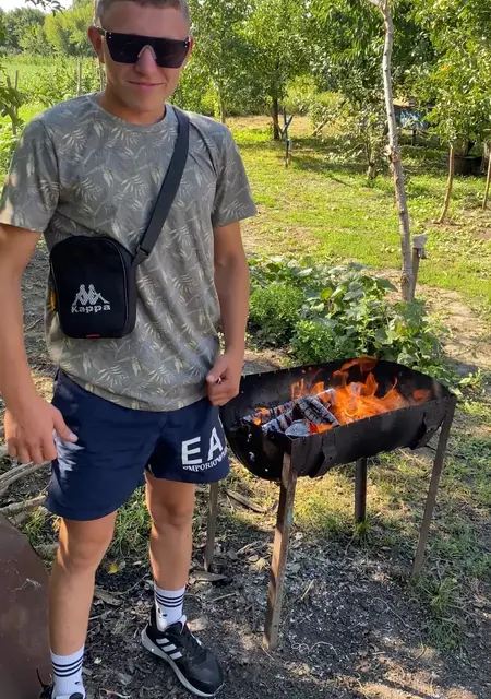 Evgenii з Жашків, мені 19 років, познайомлюсь для спілкування