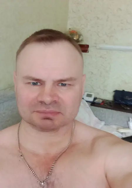 Я Виталий, 40, из Харькова, ищу знакомство для приятного времяпровождения