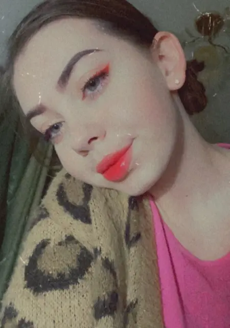 Я Юлия, 22, знакомлюсь для открытые отношения в Прилуках