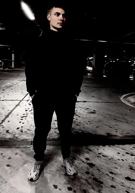 Я Maks, 26, из Херсона, ищу знакомство для приятного времяпровождения