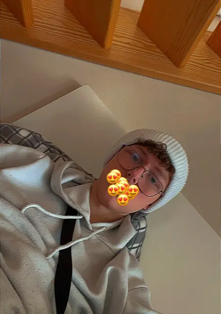 Я Luca, 19, из Гельзенкирхена, ищу знакомство для приятного времяпровождения