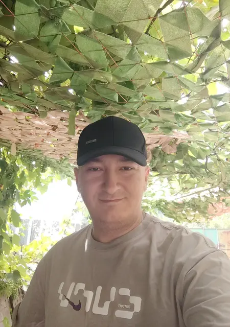 Ruslan з Макіївки, мені 38 років, познайомлюсь для вірт