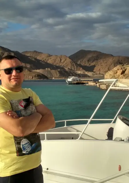 Роман з Здолбунівших, шукаю на сайті знайомства без зобов'язань