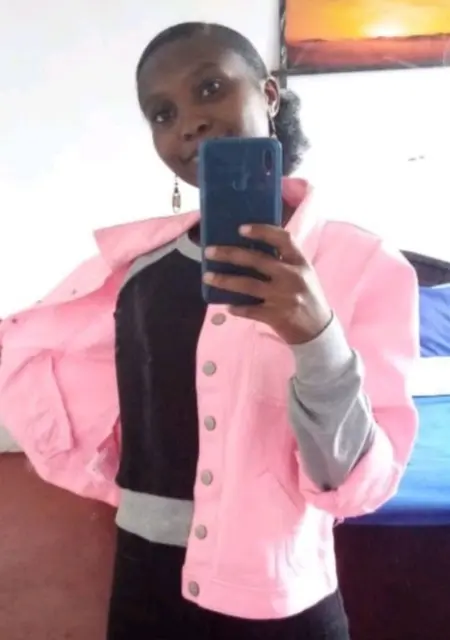 Lucie из Стамбула