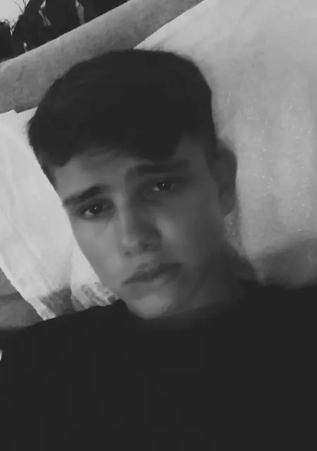 Я Mario, 25, из Модуньо, ищу знакомство для вирта