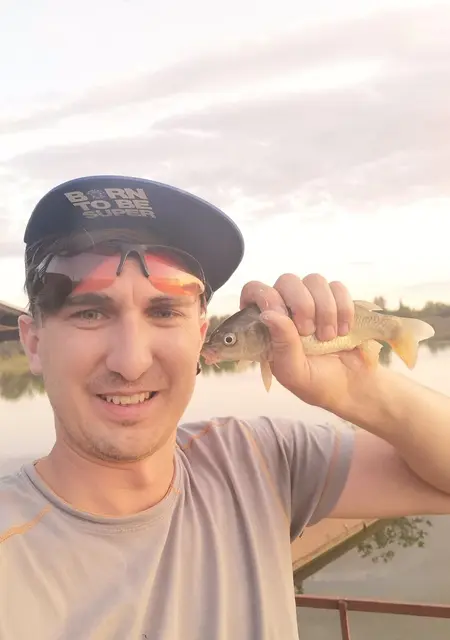 Eduard з Мукачева, мені 29 років, познайомлюсь на одну ніч