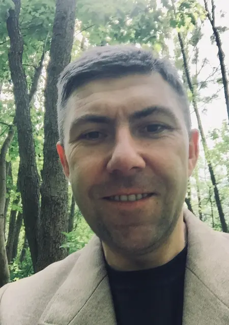 Славік из Львова, ищу на сайте общение