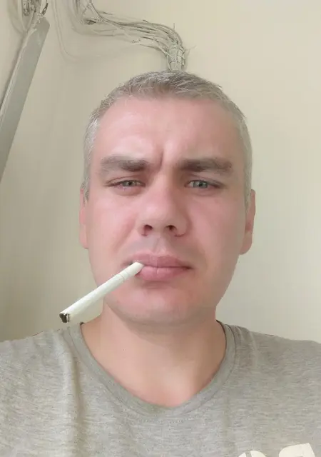 Слава из Сум, ищу на сайте знакомства на одну ночь