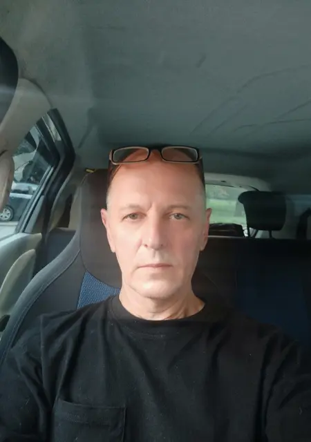 Валерий з Києва, шукаю на сайті знайомства на одну ніч