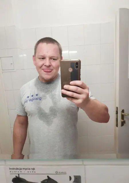 Sebastian из Варшавы, мне 29, познакомлюсь