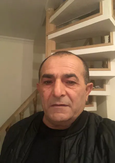 Я Араик, 57, из Парижа, ищу знакомства без обязательств