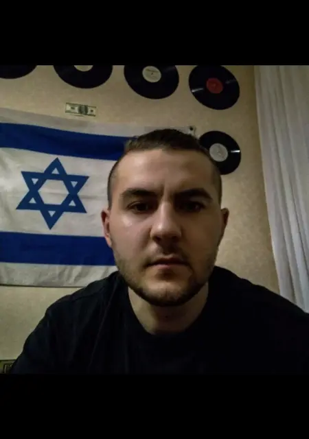 Я Павел, 30 років, знайомлюсь для постійних стосунків у Херсоне