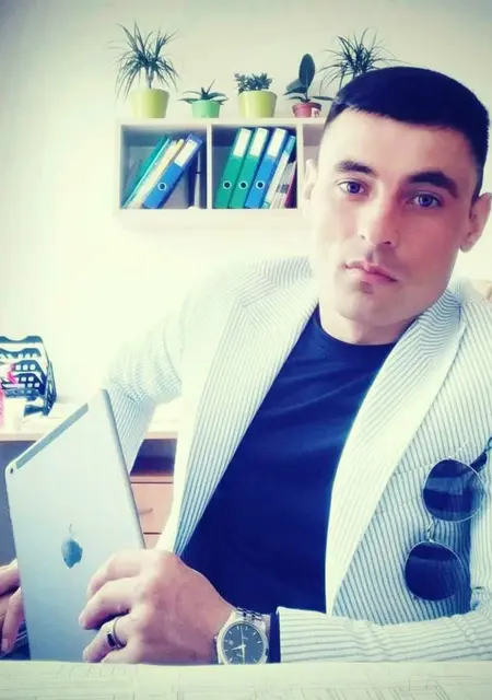 Я Emir, 30, знакомлюсь для открытые отношения в Мейдстон