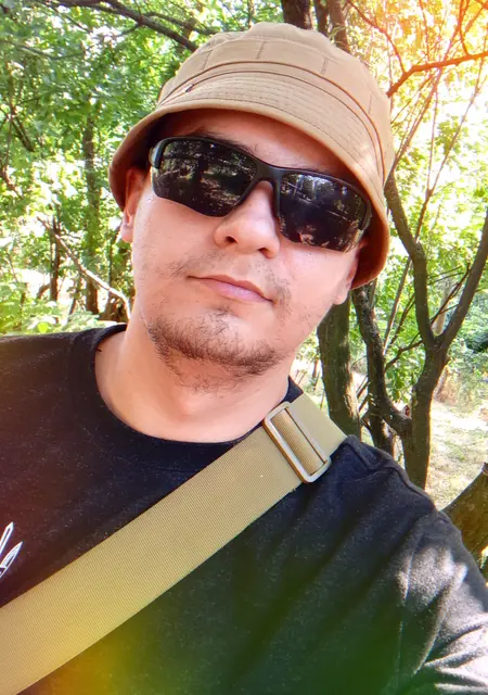 Максим из Каменского, мне 28, познакомлюсь для дружбы