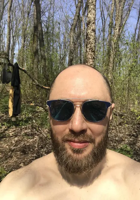 Illia из Хмельницкого, мне 44, познакомлюсь для приятного времяпровождения