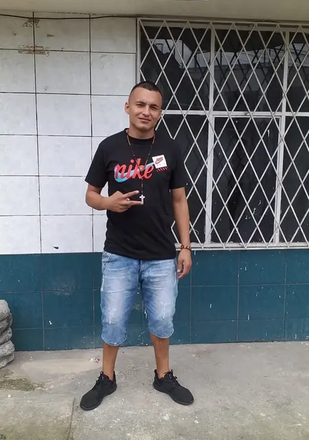 Soy Henry Ponce, 35 años, conociéndome para relación abierta en Valencia