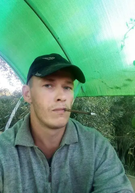 Андрей из Полоцка, мне 44, познакомлюсь без обязательств