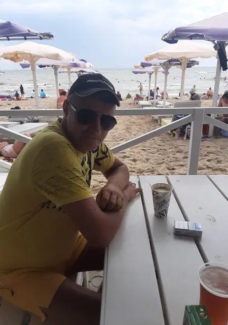 Ник из Луганска, мне 38, познакомлюсь для общения