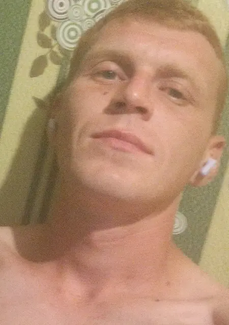 Виталий из Новополоцка, мне 28, познакомлюсь для общения