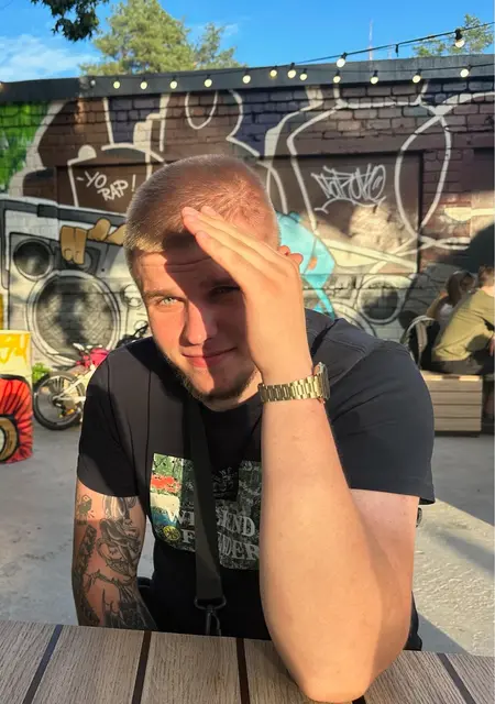 Я Игорь, 26 років з Миколаєва, шукаю знайомства без зобов'язань