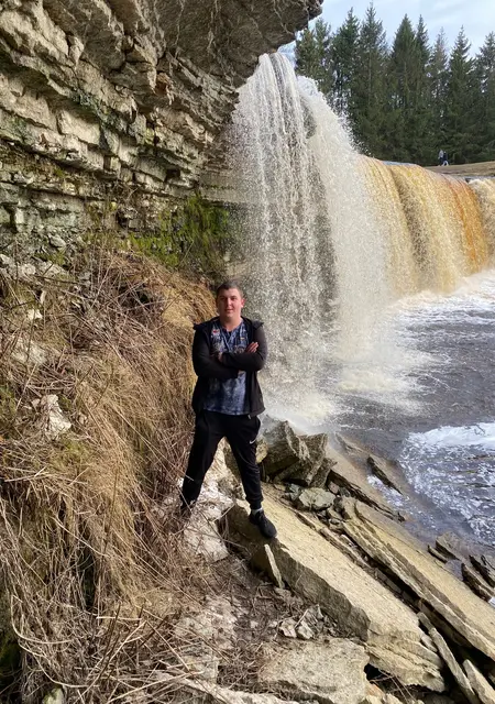 Stepan из Николаева, мне 21, познакомлюсь без обязательств