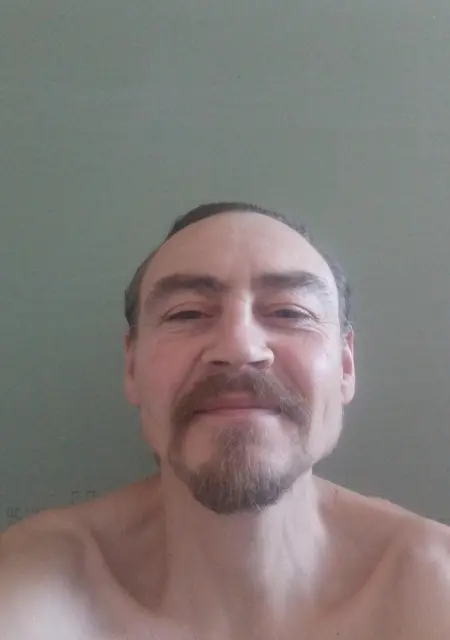 Евгений из Астаны, ищу на сайте знакомства без обязательств