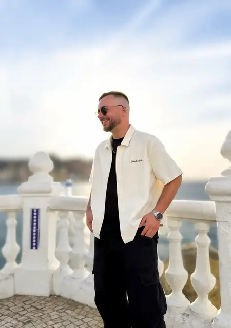 Soy Frank, 25 años, conociéndome para relación sin ataduras en Valencia