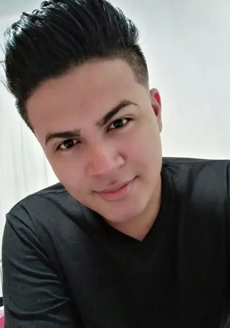 Я Henry, 23, из Мадрида, ищу знакомство