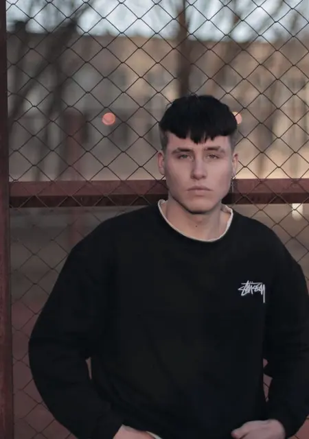 Я Valentin, 23, знакомлюсь для дружбы в Бухаресте