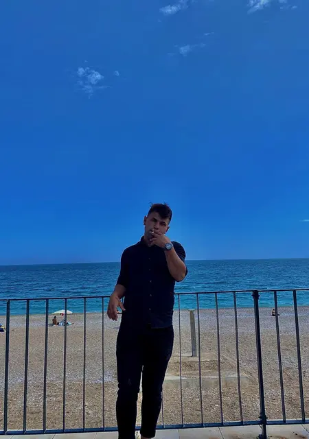 Я Bayram, 20, из Анталии, ищу знакомство для постоянных отношений