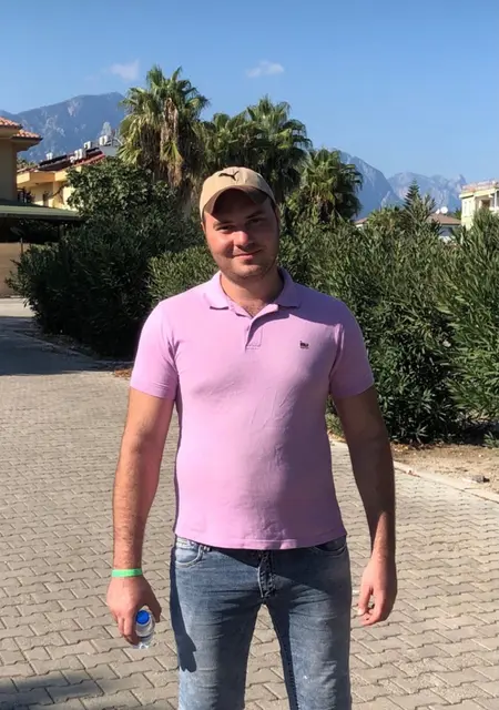 Игорь из Мукачева, мне 44, познакомлюсь без обязательств