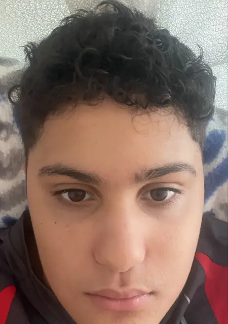 Youssef de Zaragoza, tengo 18 años, listo para conocer para relación abierta