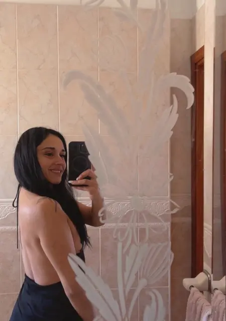 Soy Nina, 35 años, conociéndome para chatear en Barcelona