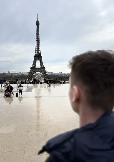 Я Vini, 19, из Крайльсхайм, ищу знакомство для приятного времяпровождения