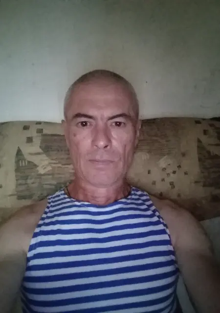 Я Александр, 55, знакомлюсь без обязательств в Жлобине