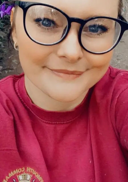 Katie из Лондона