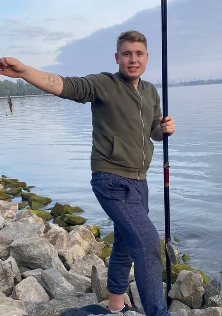 Стас из Херсона, мне 26, познакомлюсь для приятного времяпровождения