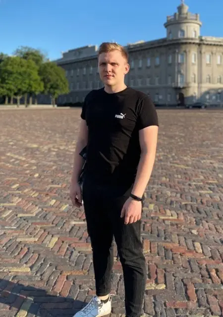 Bohdan из Чернигова, мне 24, познакомлюсь для постоянных отношений