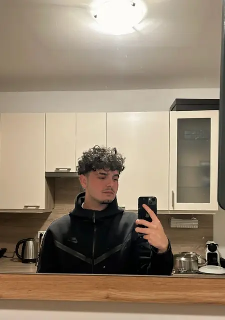 Alp из Вены, мне 21, познакомлюсь на одну ночь