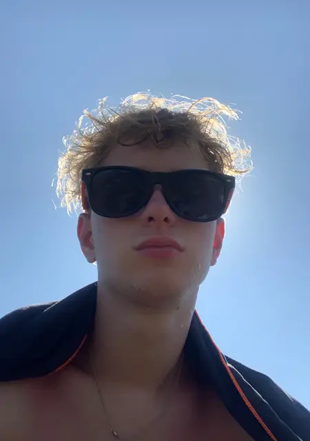 Yehor из Бинген-на-Рейне, мне 22, познакомлюсь для приятного времяпровождения