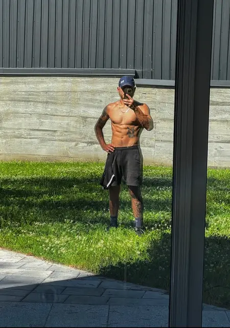 Я Виктор, 22, знакомлюсь без обязательств в Василькове