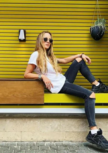 Лера из Одессы, ищу на сайте постоянные отношения