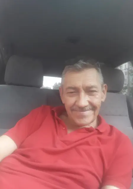 Я Василий, 58 років з Одеси, шукаю знайомства без зобов'язань