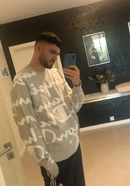 Я Keanu, 25, знакомлюсь для приятного времяпровождения в Гамбурге