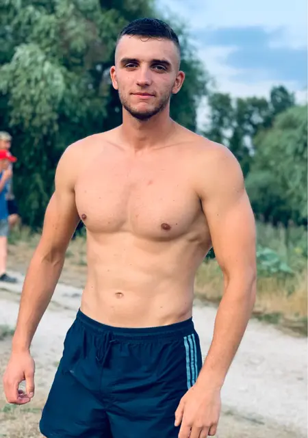 Я Саша, 26 років, знайомлюсь для спілкування у Краматорськ